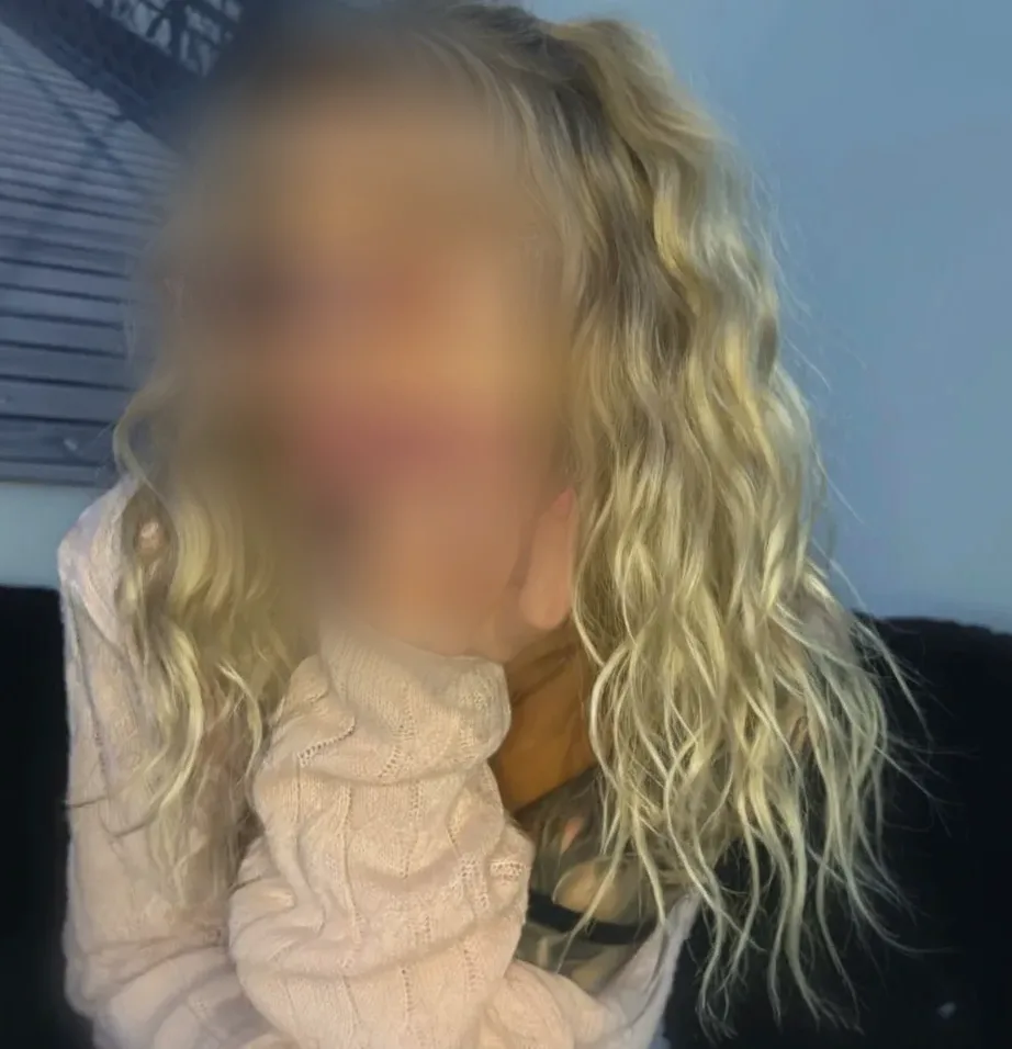 Doris, 23