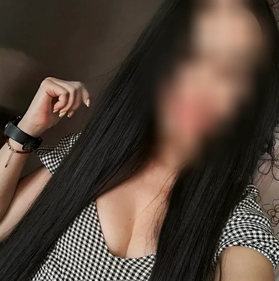 Laura, 30