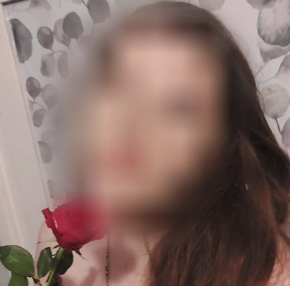 Martina, 27