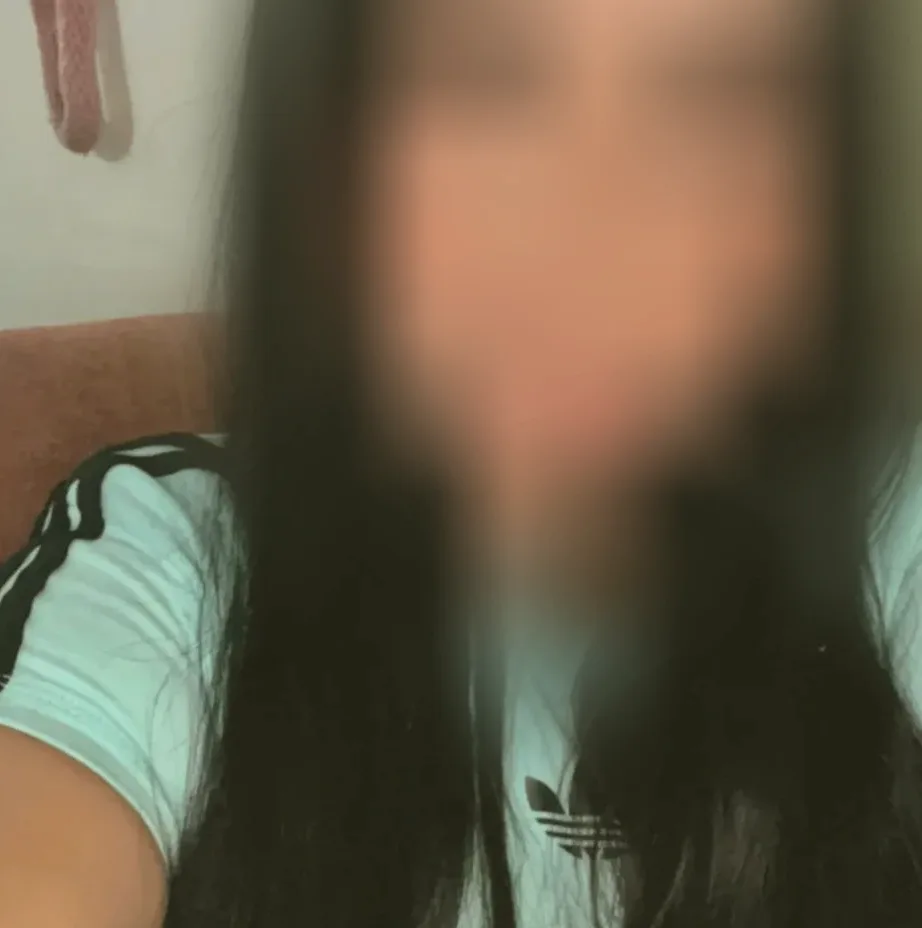 Nadine, 25