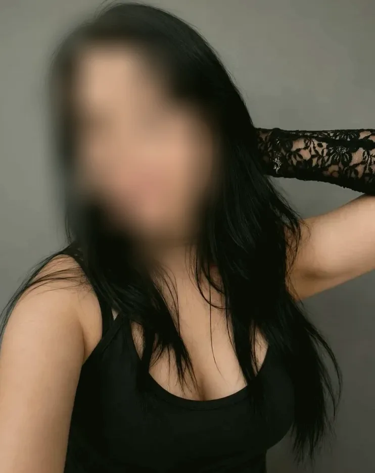 Sabrina, 19